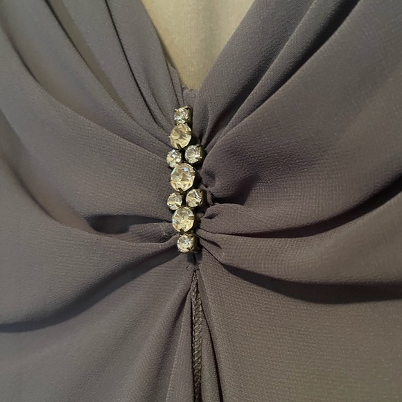 Beautiful grey chiffon part dress. Classy and elegant. - Picture 2 of 6
